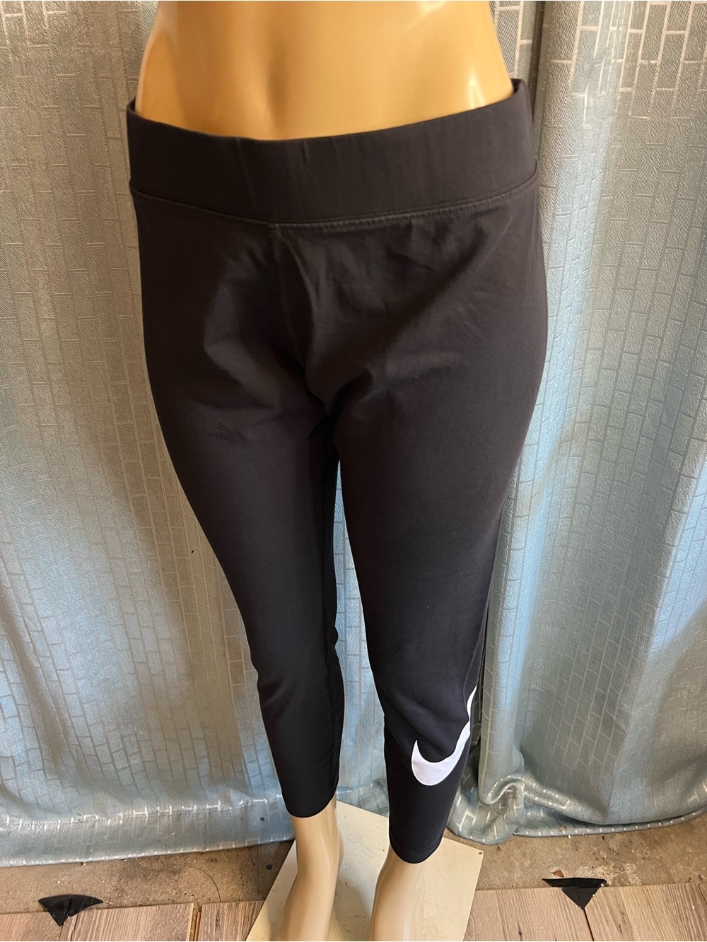 Nike Black Cropped Leggings with White Swoosh